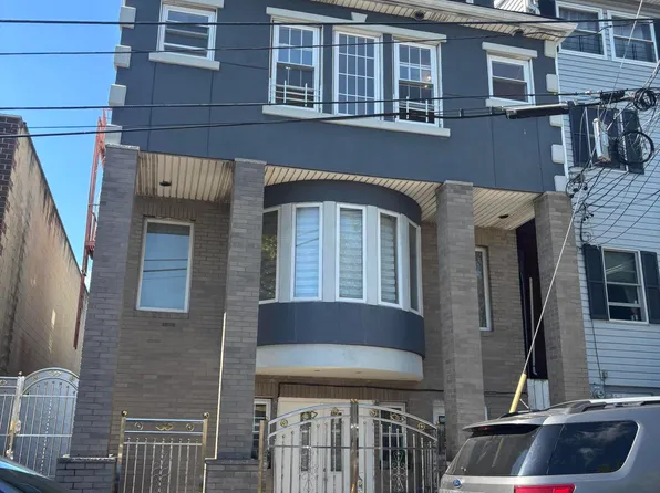 12 Clinton St APT 3, Staten Island, NY 10304
