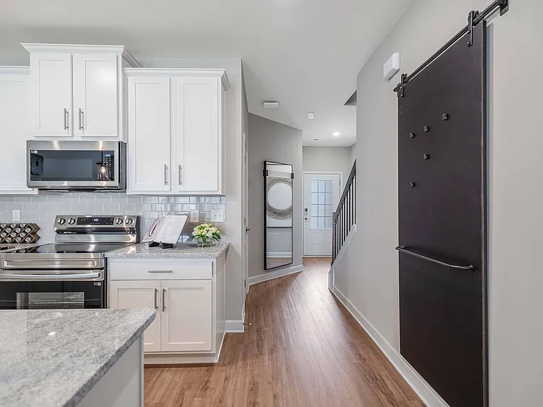 Tessa Jodeco Townhomes — Photo 20
