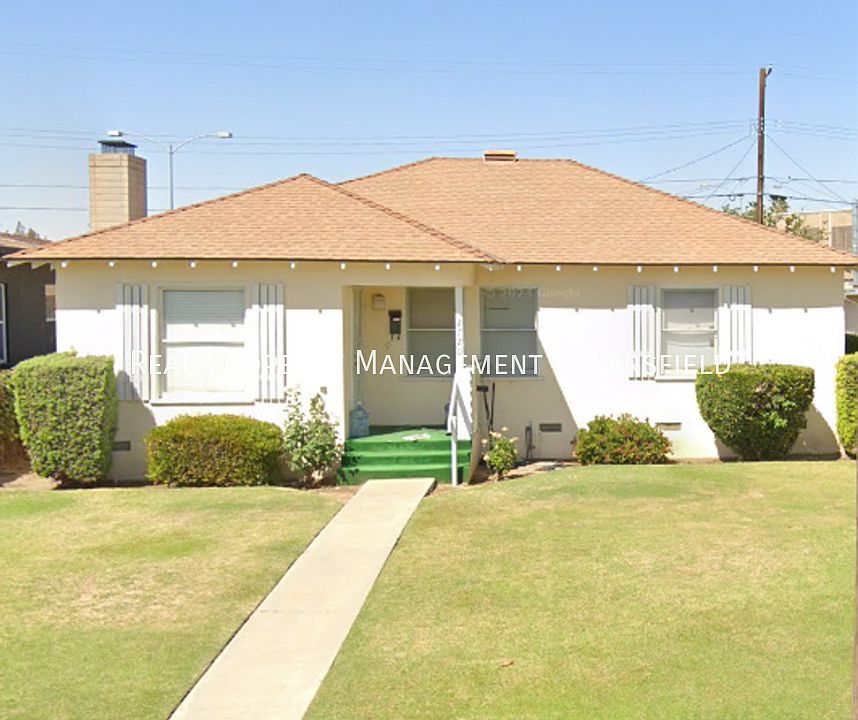 1st image of 2720 30th St