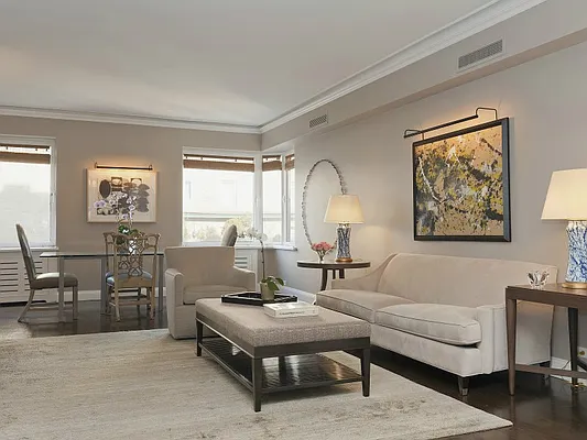 Sold by Sotheby's International Realty | media 17