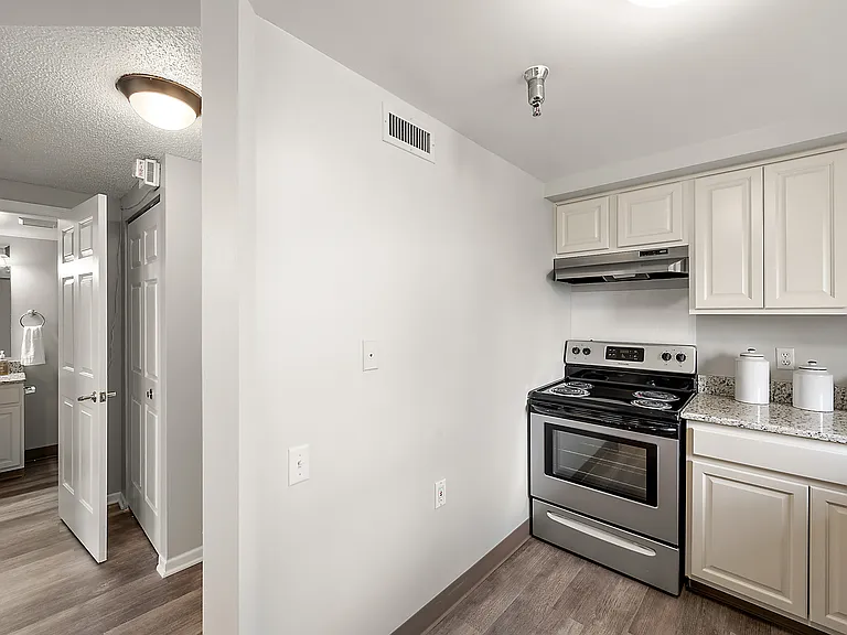 Baldwin on Chester 55+ Independent Living — Photo 17