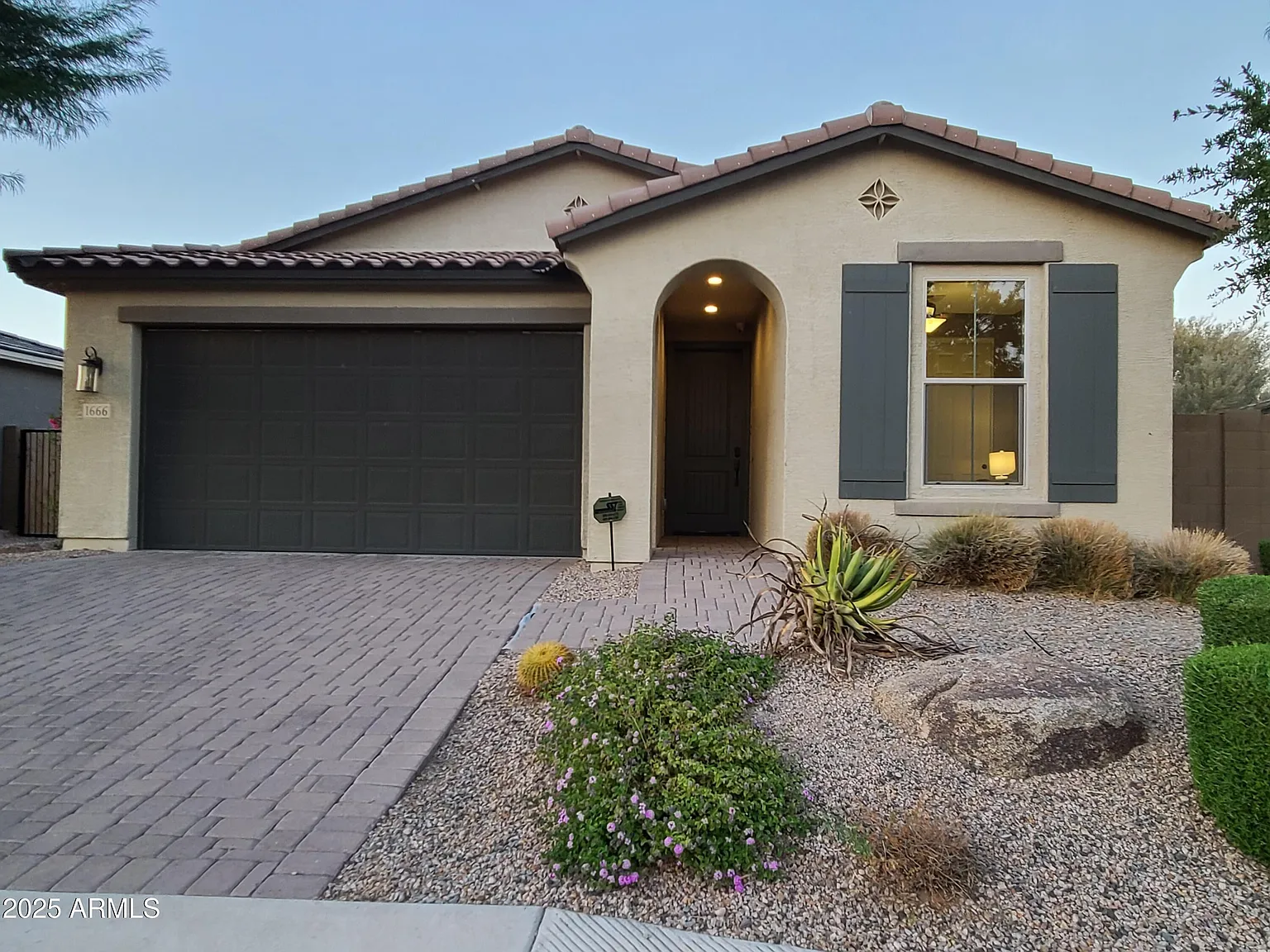 3 bed, 3.0 bath, 1878 sqft, $2,800 — Photo 1
