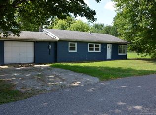 727 N High St, Campbellsburg, IN 47108
