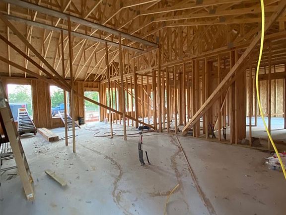 3rd image of 5372 Mayes Dr