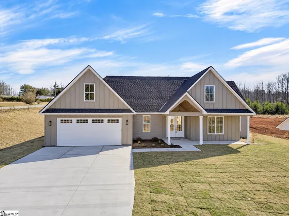 198 Valley Rd, Travelers Rest, SC 29690