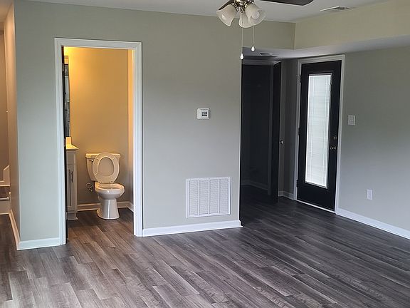 4th image of 425 Edwards Ave #2