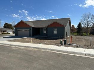 902 Raccoon Ct, Cody, WY 82414