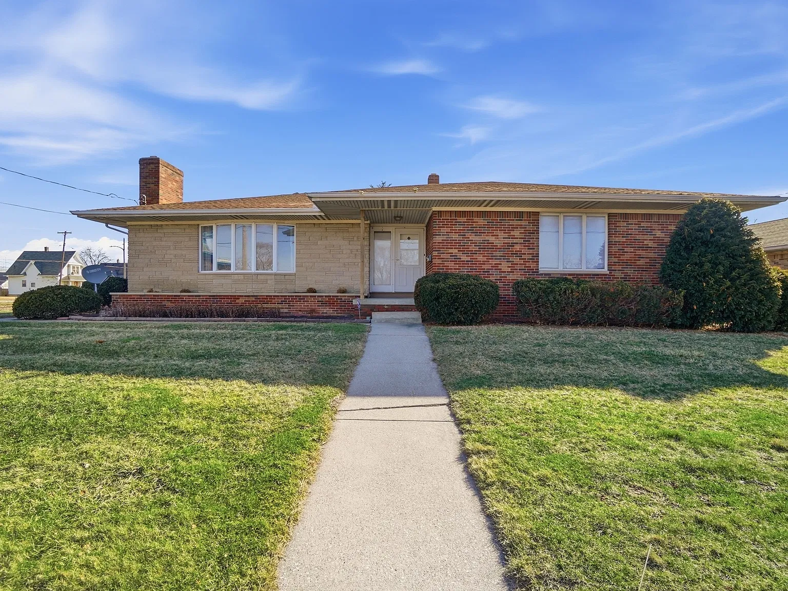 3 bed, 1828 sqft, $2,500 — Photo 3