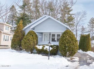 1178 S Country Club Dr, Niskayuna, NY