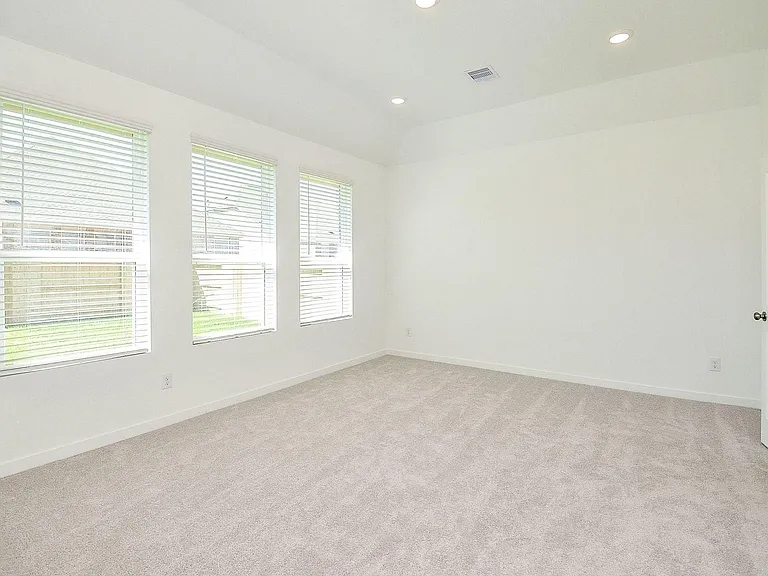 2708 Pine Bluff Dr — Photo 21