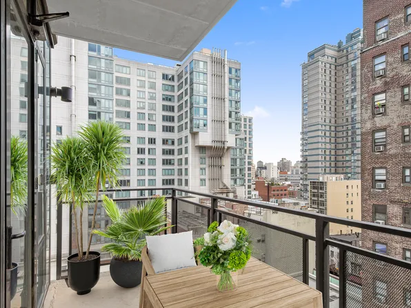 148 East 24th Street 12B image 2 of 11