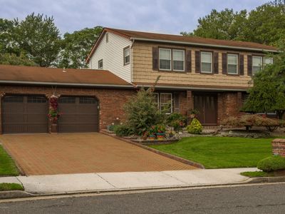 50 Georgian Bay Dr, Morganville, NJ, 07751