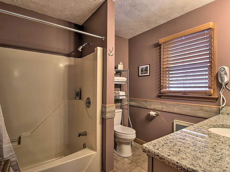 500 Lynn Cove Rd — Photo 13
