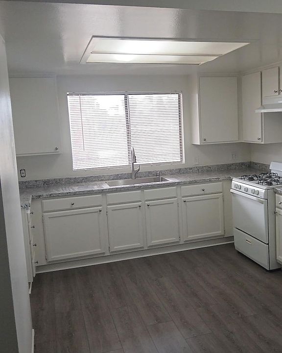 1st image of 7421 Franklin St APT 207