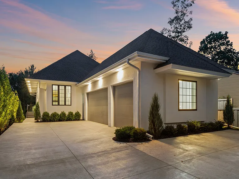 Your New Edina Home!