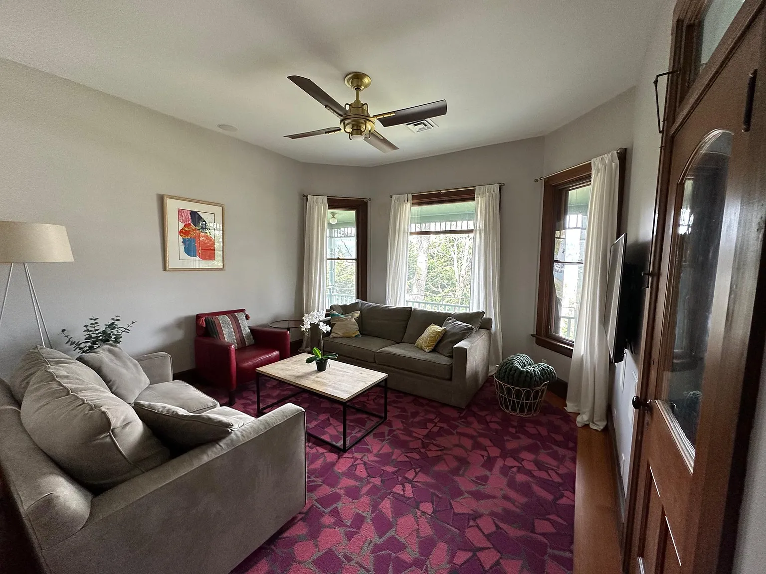 110 Sherman Ave — Photo 2