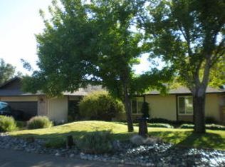 3065 Panorama Dr, Redding, CA 96003