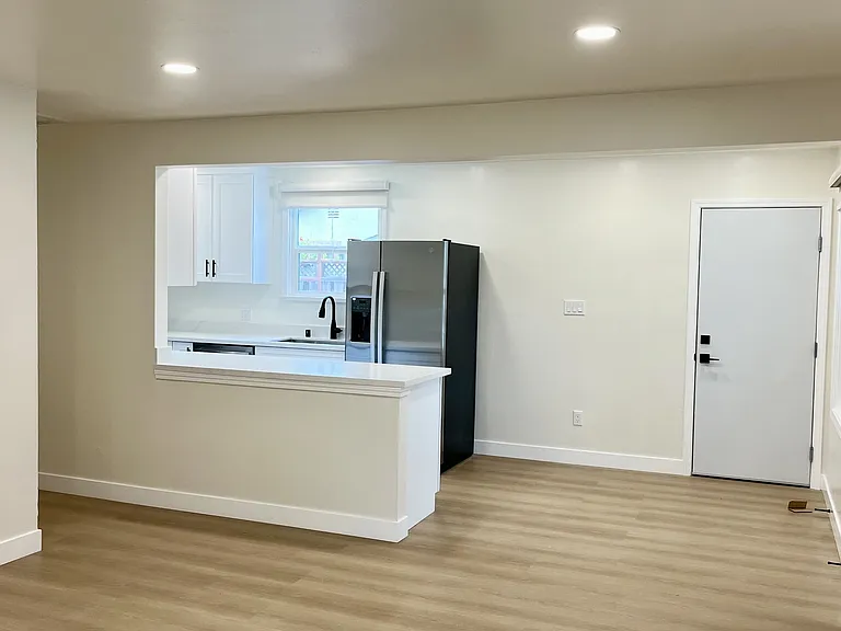 2215 Amethyst Dr — Photo 3