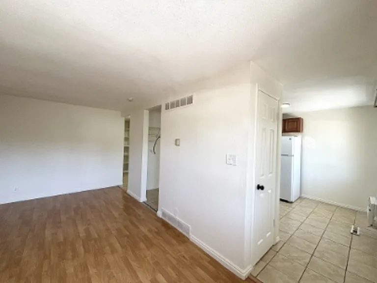 615 E 700 S #5 — Photo 14