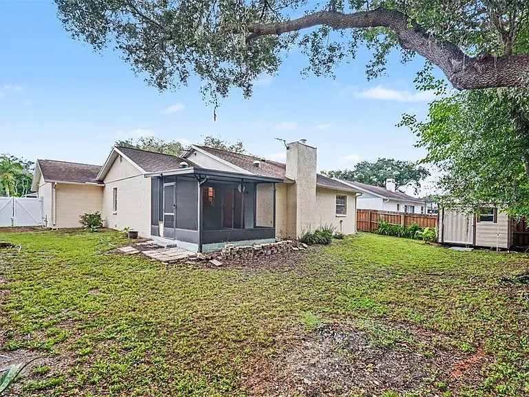 17703 Cranbrook Dr — Photo 27