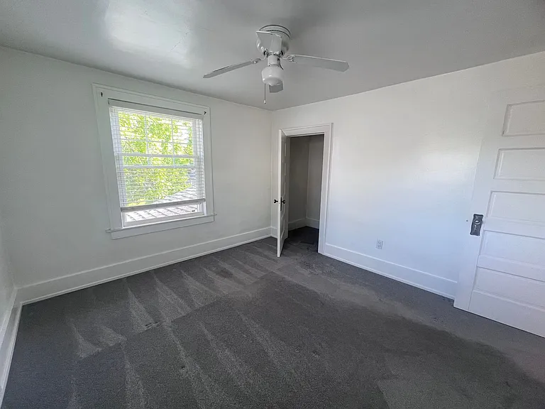 748 Crescent St NE — Photo 10