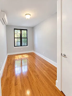 Bedroom, photo 3