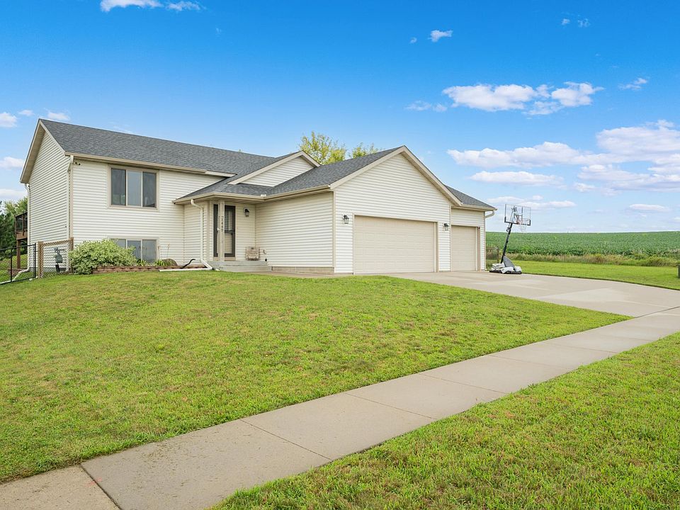1st image of 1440 Sunrise Dr NE