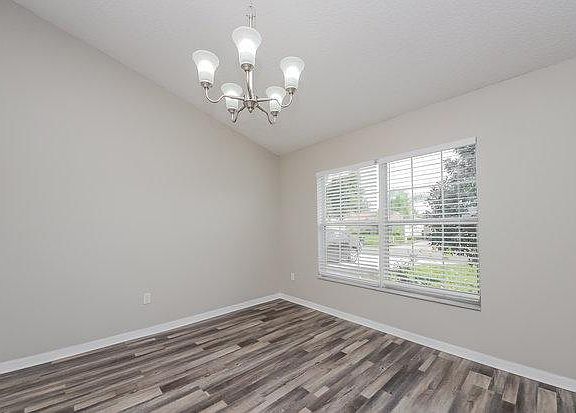 5th image of 45 Dorset Dr #2