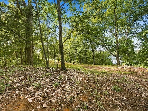 4th image of Timberlake Dr