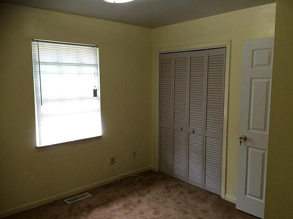 4th image of 5938 W Pine Ln