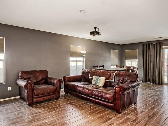 4th image of 2669 S 171st Ln