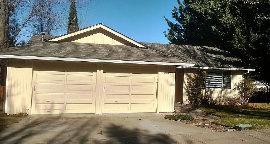 3005 Grizzly Dr photo 1