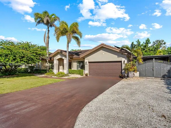 15695 SW 153rd Ave, Miami, FL 33187