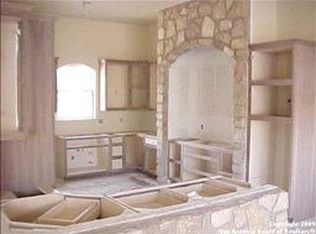 145 Circle Six Dr, Lavernia, TX 78121