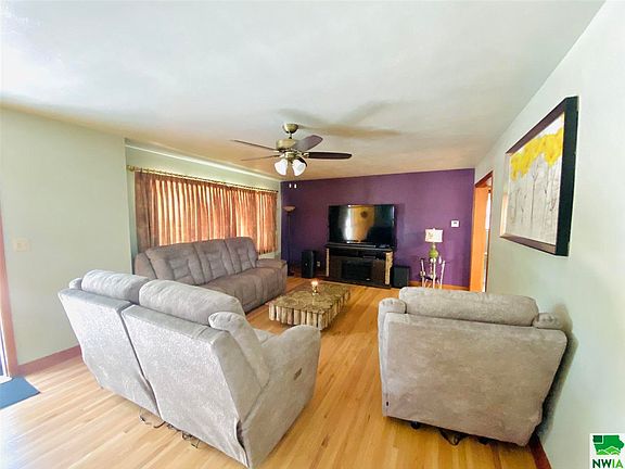 5th image of 805 Pinecrest Dr
