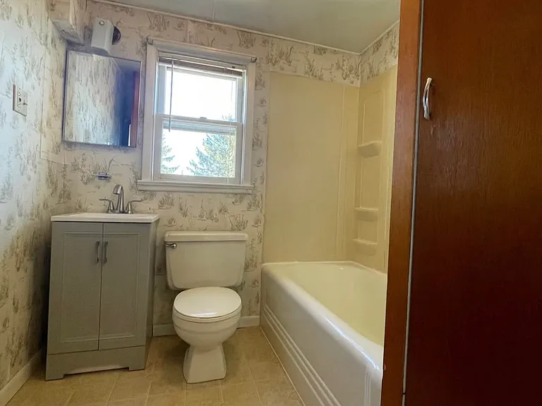 200 N 7th Ave #3 — Photo 5