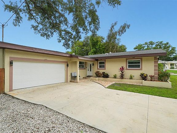 3rd image of 2347 Dora Dr
