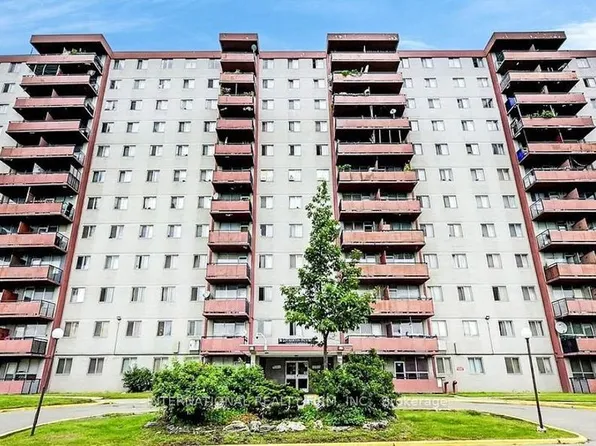 50 Lotherton Ptwy #1111, Toronto, ON M6B 2G7