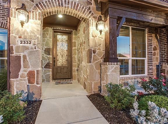 3rd image of 2332 Peaceful Pointe Dr