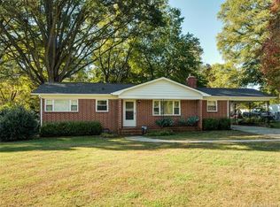 640 Allister Dr, Charlotte, NC 28227