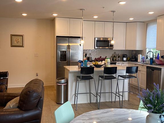 4th image of 1716 Cambridge St #2