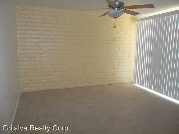 3rd image of 3650 E Blacklidge Dr