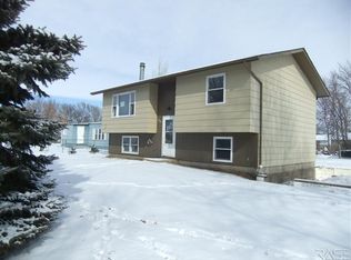 205 Stanford St, Vermillion, SD 57069