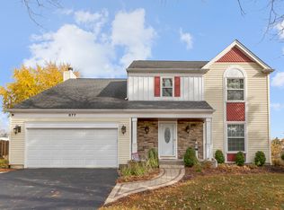 877 Burning Trl, Carol Stream, IL 60188