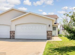 4270 39th Ave S, Fargo, ND 58104