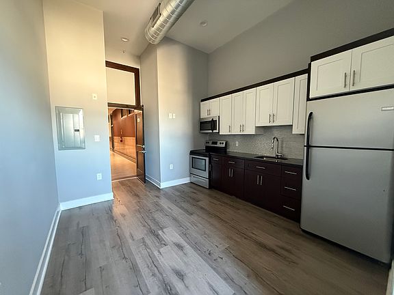 3rd image of 1509 S 17th St #301