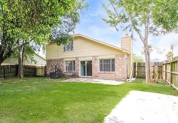 3rd image of 10811 Kirkbend Dr