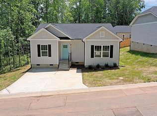 5720 Woodard St, Charlotte, NC 28269