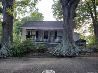 304 Clover Ave, Mooresville, NC 28115