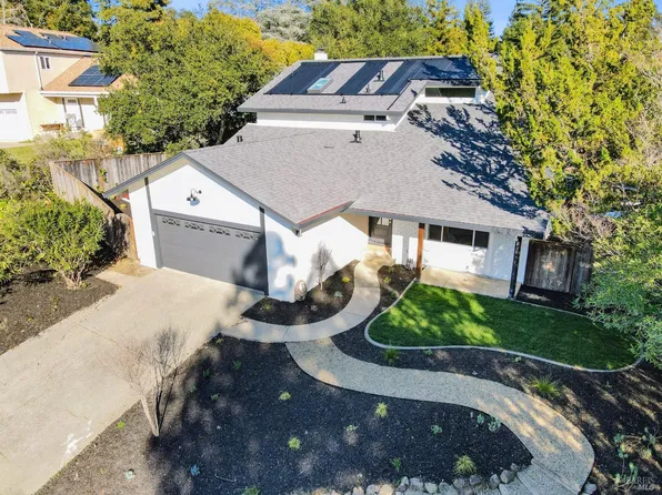 1152 Stanford Court, Napa, CA 94558